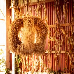 Erntekrone aus Stroh