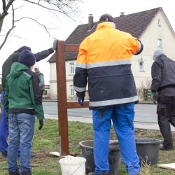 Aufstellen der Schilder