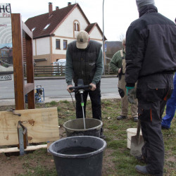 Aufstellen der Schilder